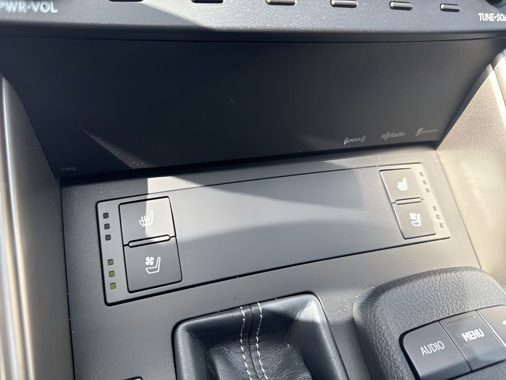 Used 2016 Lexus IS 200t w/ F Sport Package RWD image 21