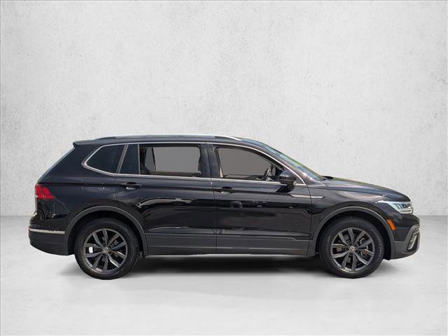 Used 2022 Volkswagen Tiguan SE FWD image 4