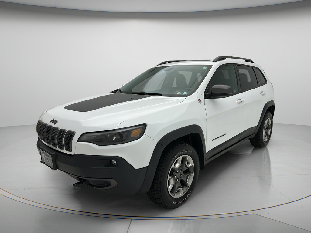 Used 2019 Jeep Cherokee Trailhawk w/ Comfort/Convenience Group AWD/4WD image 3