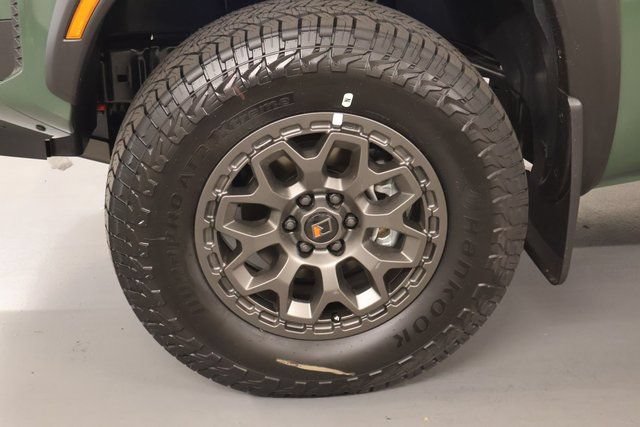 New 2026 Nissan Frontier PRO-4X w/ Pro Premium Package AWD/4WD image 8