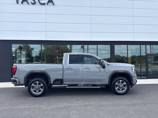 Used 2025 GMC Sierra 2500 SLE w/ SLE Value Package; AWD/4WD image 2