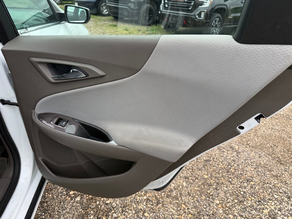 Used 2022 Chevrolet Malibu LT FWD image 37