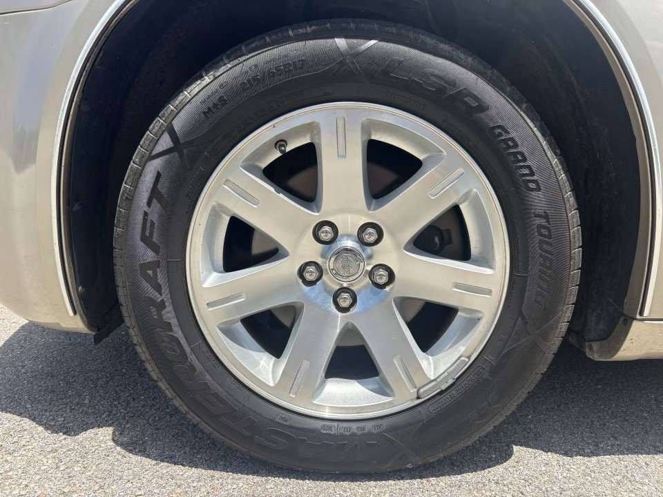 Used 2006 Chrysler 300 Touring RWD image 32