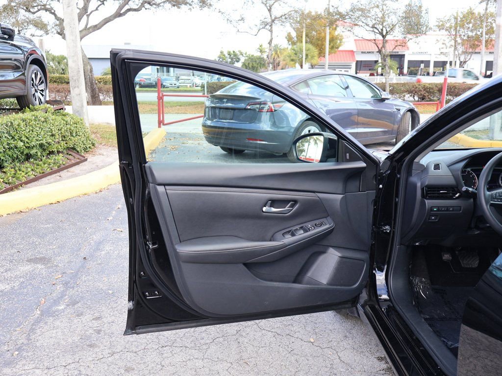 Used 2023 Nissan Sentra SV image 19