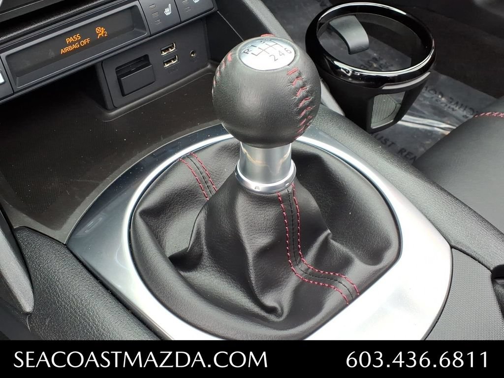 Used 2019 MAZDA MX-5 Miata RF Grand Touring w/ GT-S Package RWD image 17