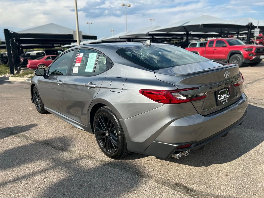 Used 2025 Toyota Camry SE image 6