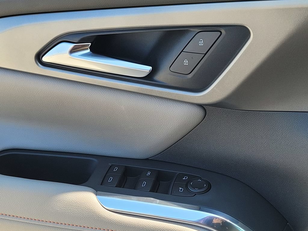 New 2026 Chevrolet Traverse LT w/ Enhanced Driving Package FWD image 25
