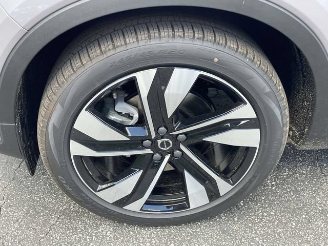 New 2026 Volvo XC40 B5 Plus w/ Climate Package AWD/4WD image 12