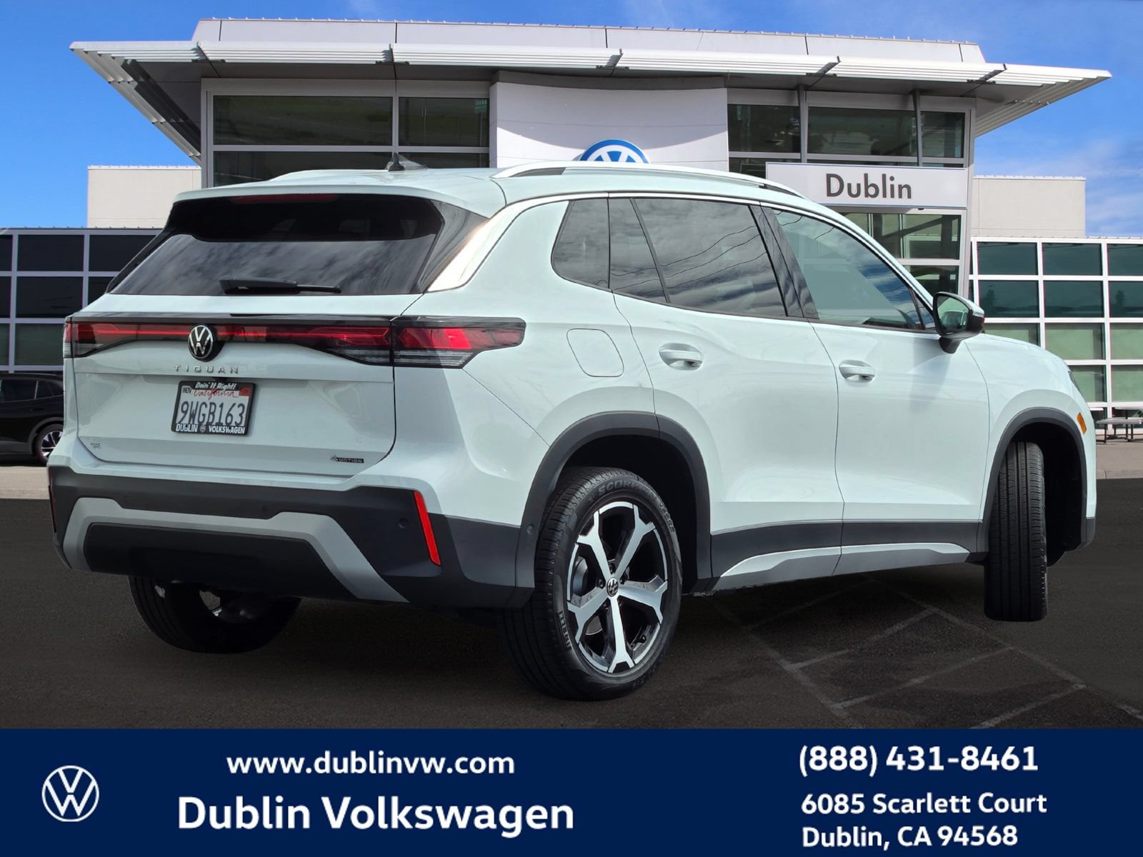 Certified 2026 Volkswagen Tiguan SE AWD/4WD image 4
