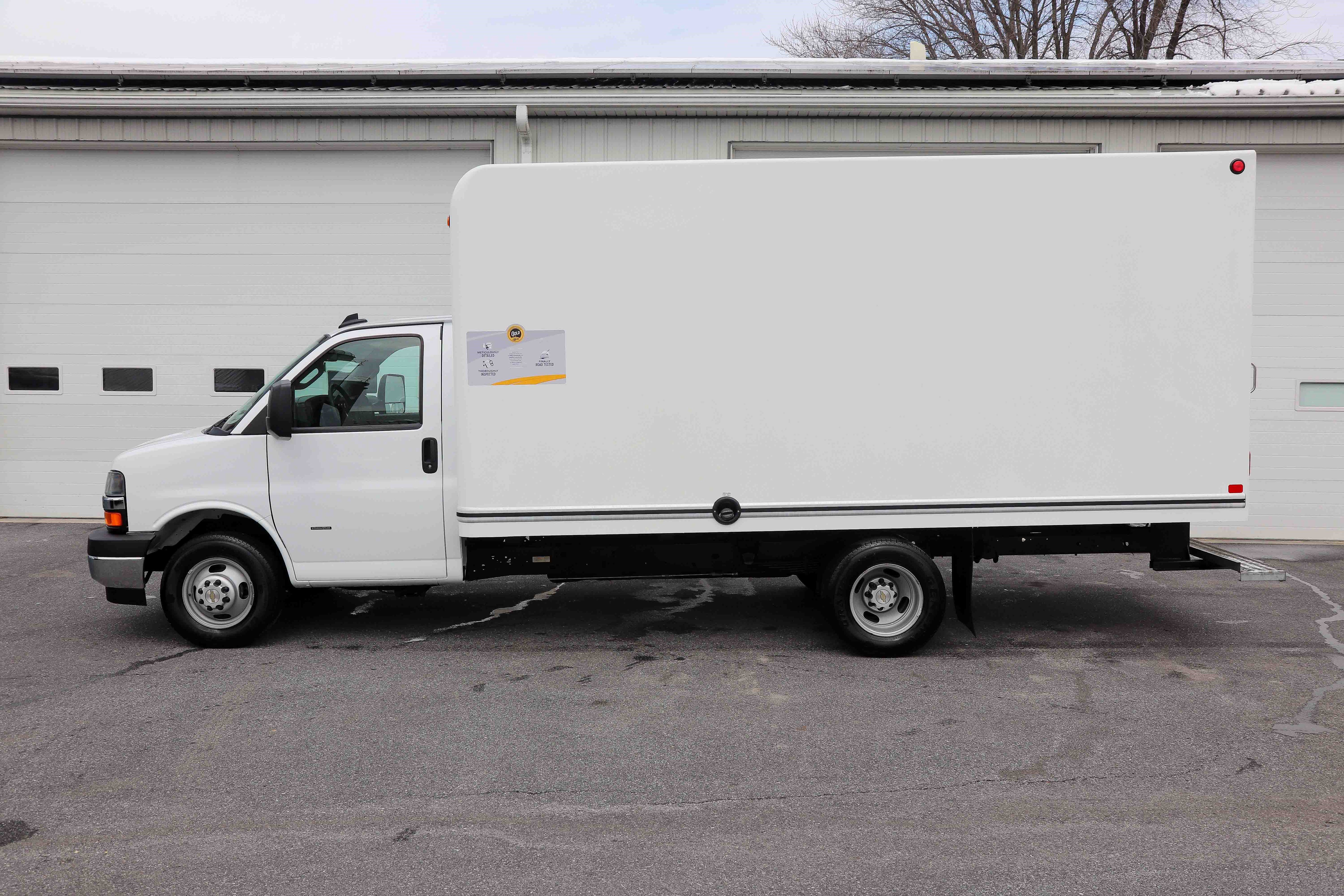 Used 2024 Chevrolet Express 3500 w/ Power Convenience Package RWD image 6