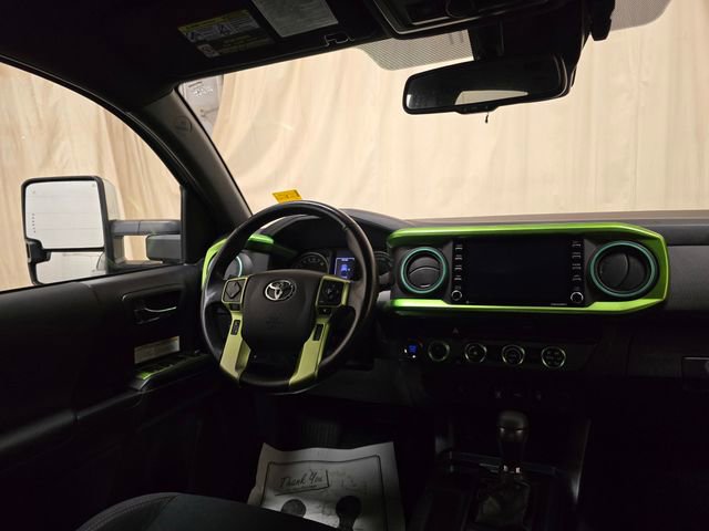 Used 2020 Toyota Tacoma TRD Off-Road image 29