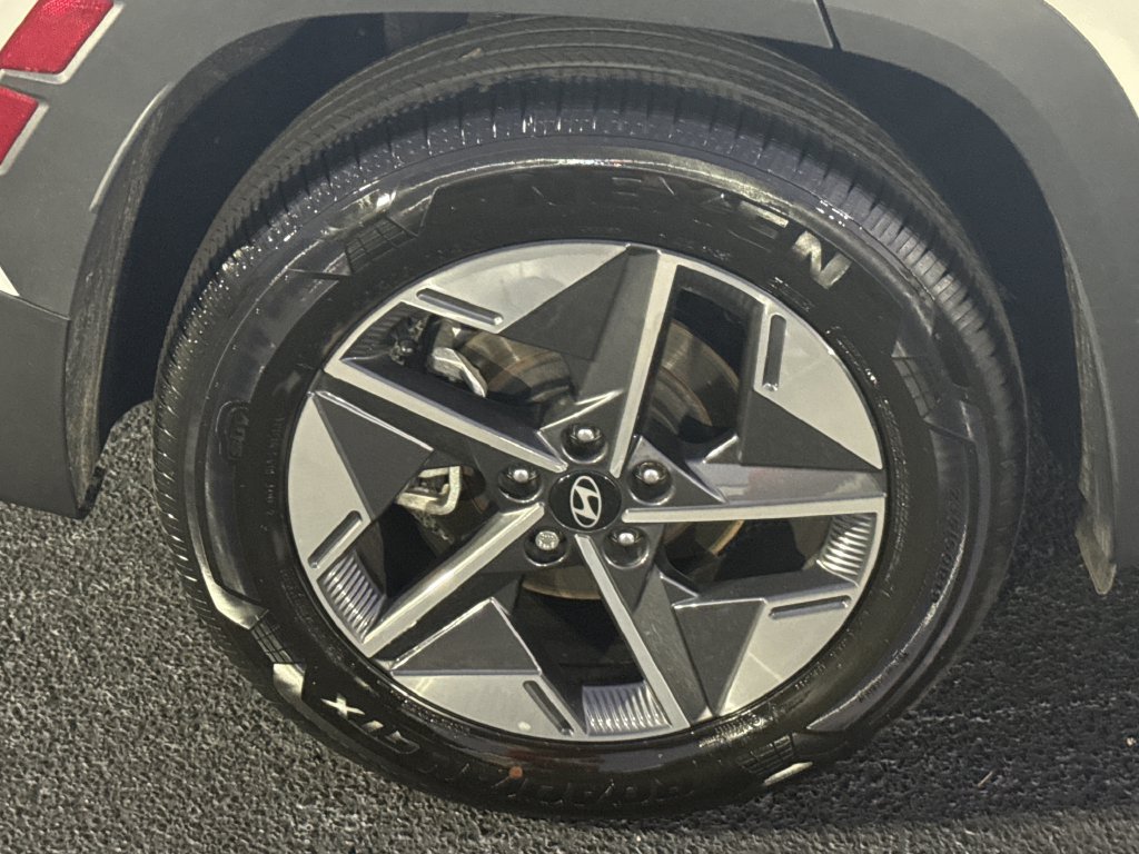 Used 2025 Hyundai Tucson SEL FWD image 17