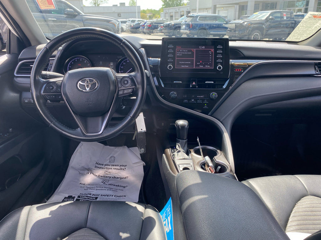Used 2022 Toyota Camry SE image 7