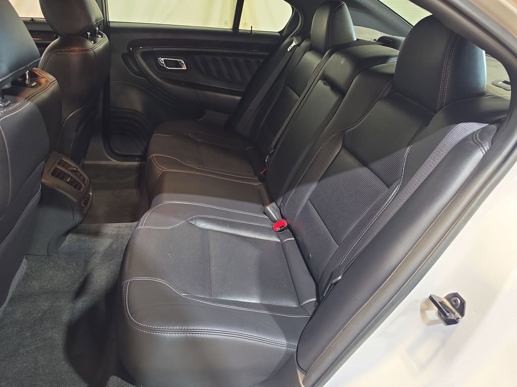 Used 2018 Ford Taurus Limited AWD/4WD image 25