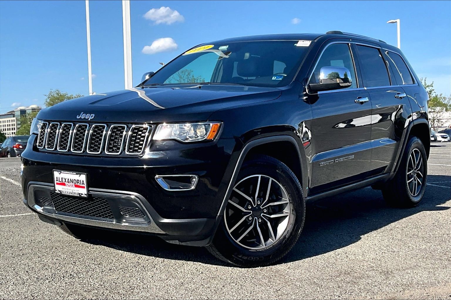 Used 2021 Jeep Grand Cherokee Limited AWD/4WD image 1