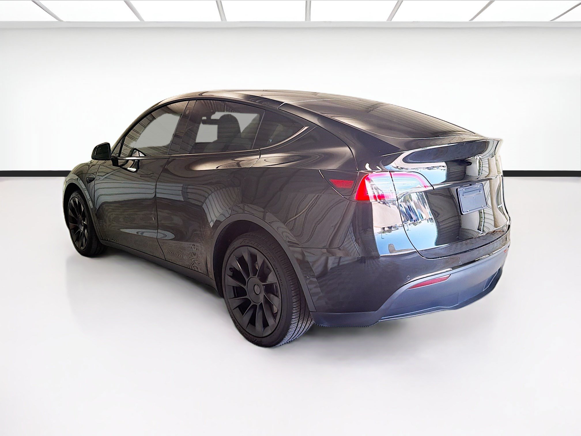 Used 2022 Tesla Model Y Long Range AWD/4WD image 6