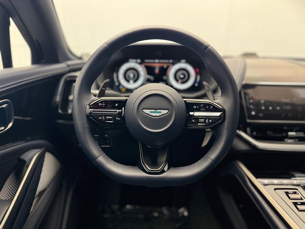 New 2025 Aston Martin DBX 707 image 9