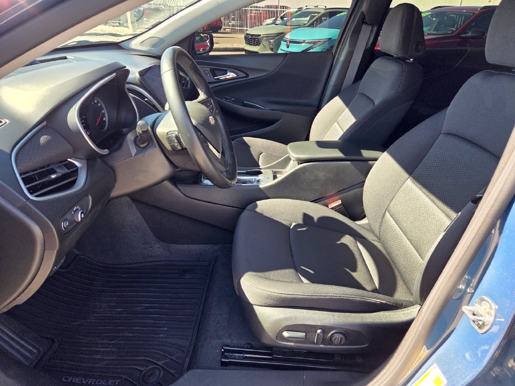 Used 2024 Chevrolet Malibu RS FWD image 5