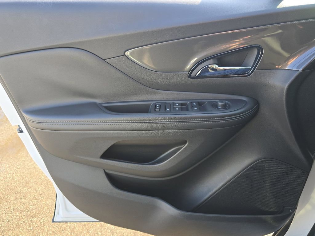 Used 2018 Buick Encore Preferred image 22