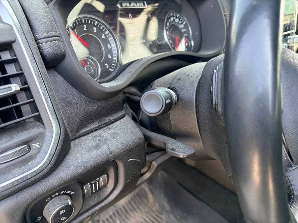 Used 2024 RAM 1500 Laramie AWD/4WD image 31