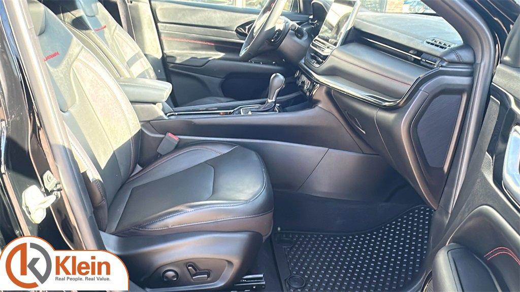 Used 2024 Jeep Compass Trailhawk w/ Trailhawk Elite Group image 32