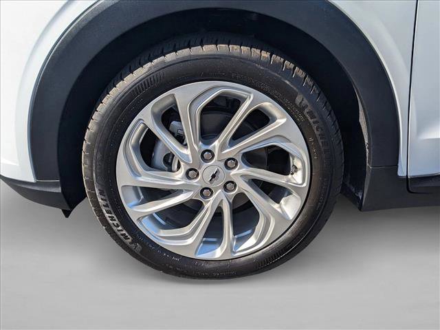 New 2027 Chevrolet Bolt LT w/ Comfort Package FWD image 10