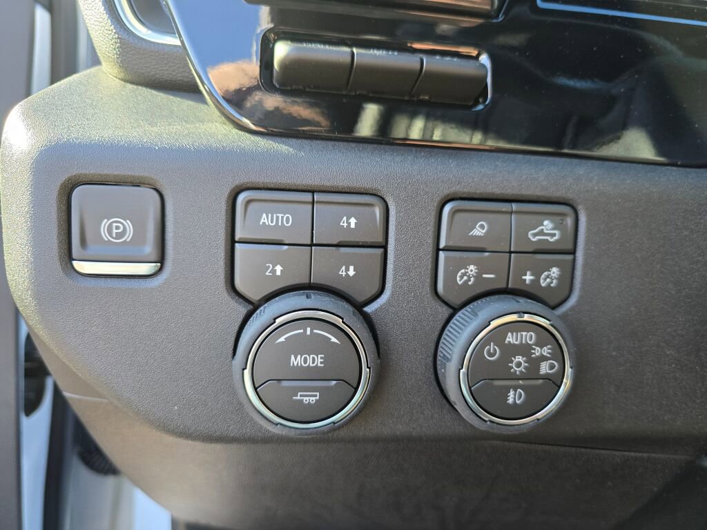 New 2026 Chevrolet Silverado 2500 High Country w/ High Country Premium Package AWD/4WD image 35