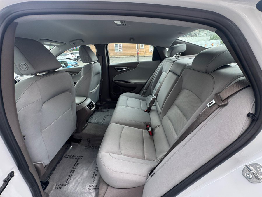 Used 2024 Chevrolet Malibu LT FWD image 11