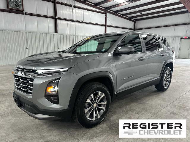 Used 2025 Chevrolet Equinox LT FWD image 1