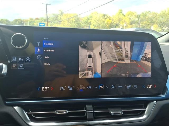 New 2025 Chevrolet Equinox EV LT image 15