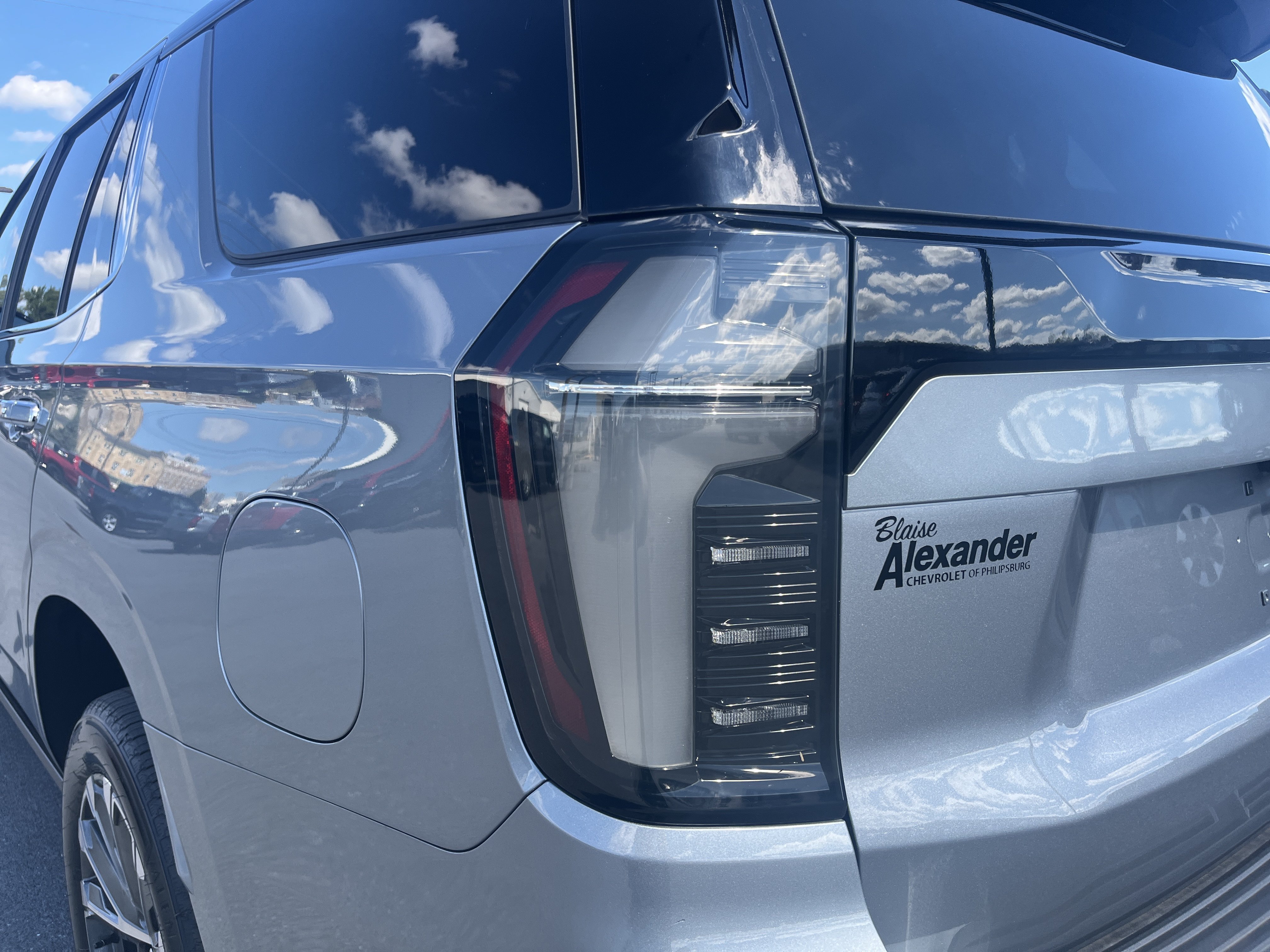 New 2026 Chevrolet Tahoe High Country AWD/4WD image 15