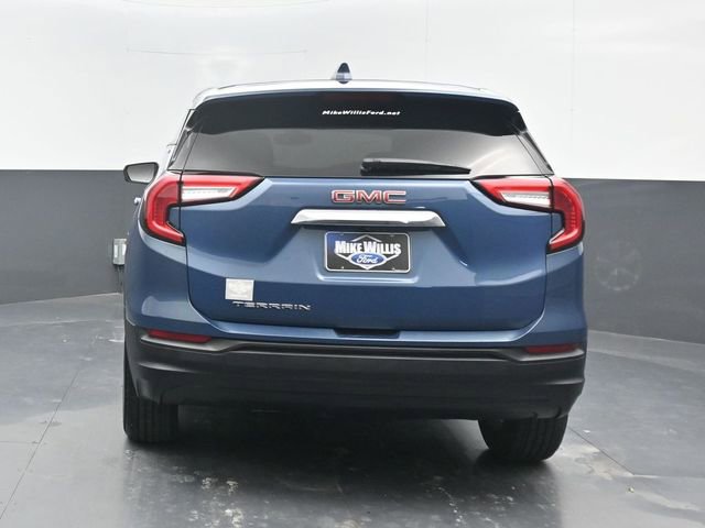 Used 2024 GMC Terrain SLE image 6