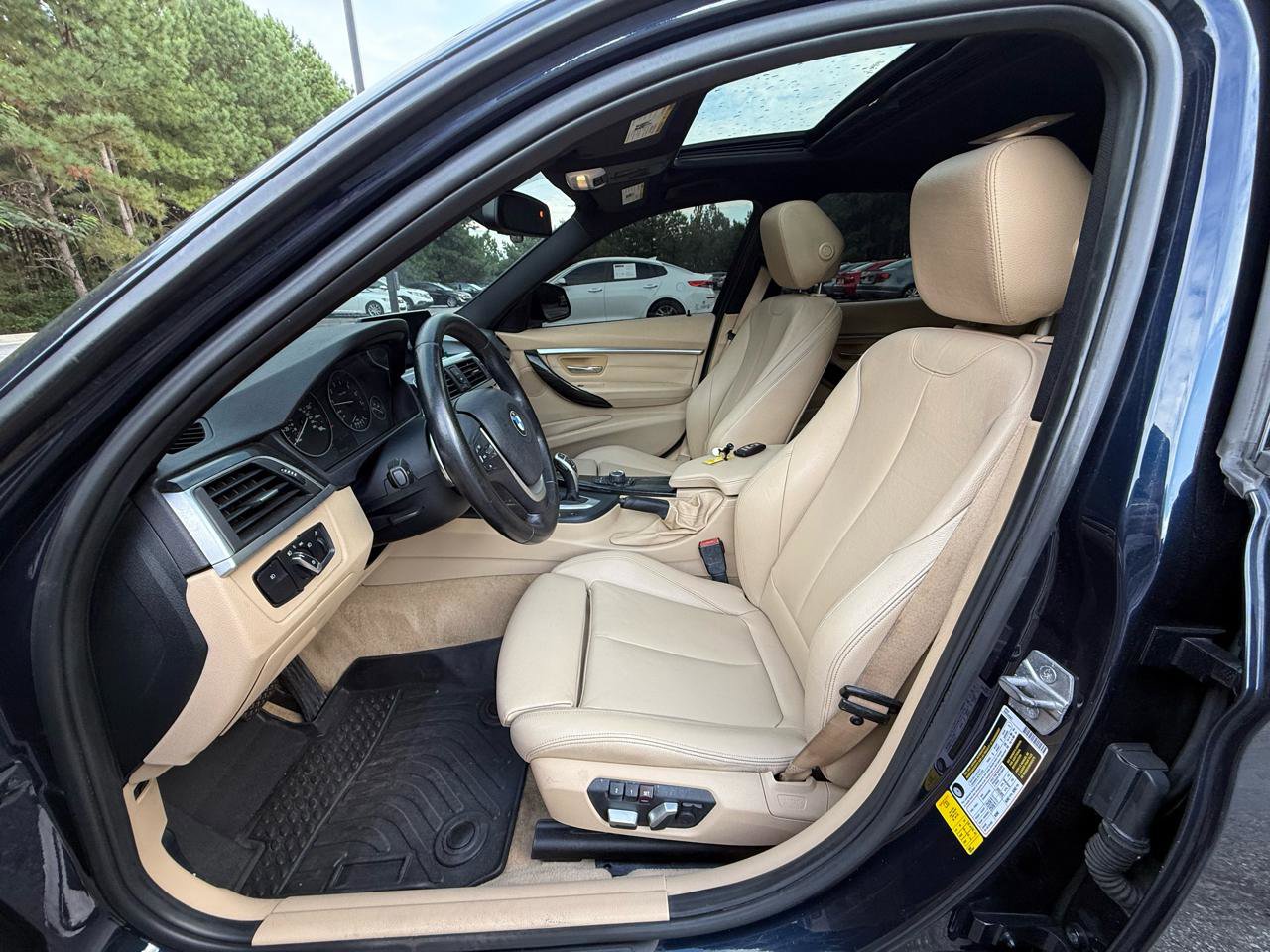 Used 2016 BMW 328i Sedan RWD image 9