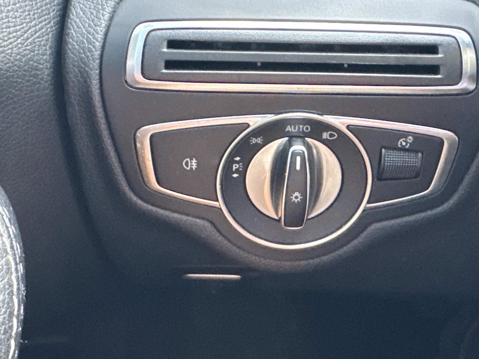 Used 2018 Mercedes-Benz C 300 Sedan image 16