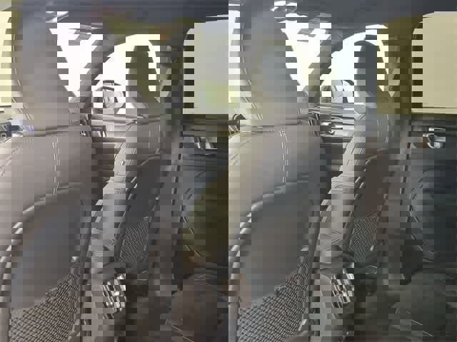 Used 2023 Volvo XC40 Recharge Ultimate w/ Protection Package Premier image 45