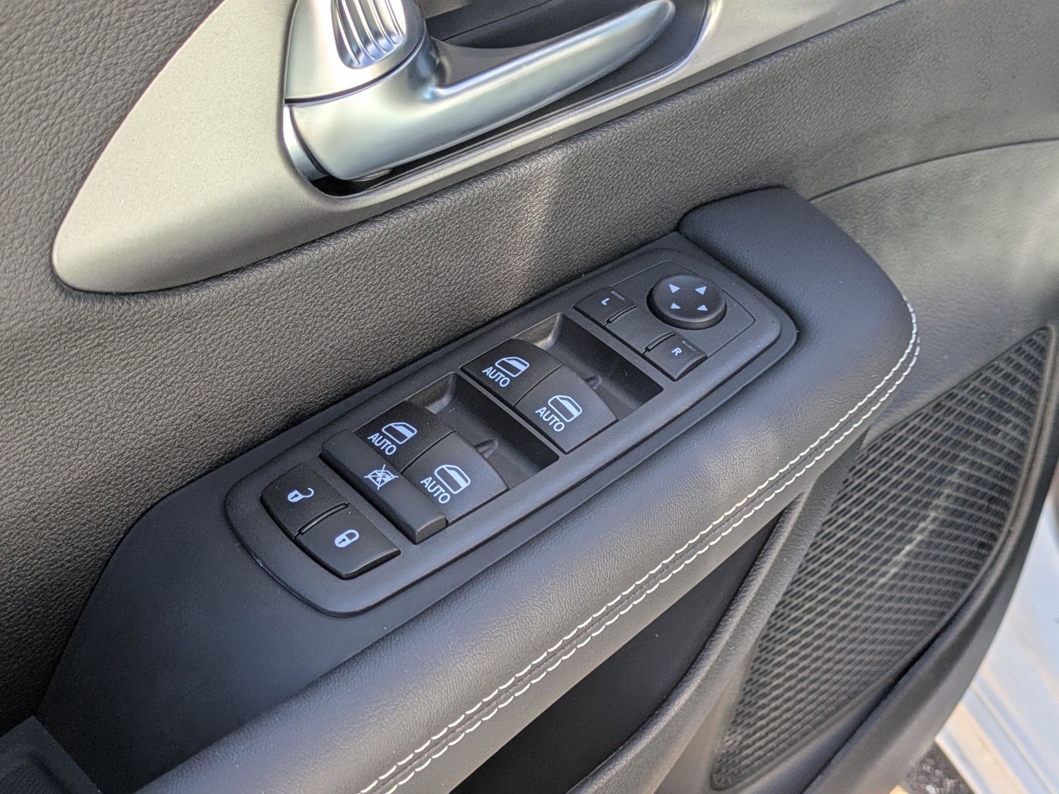 New 2026 Chrysler Pacifica Select image 14