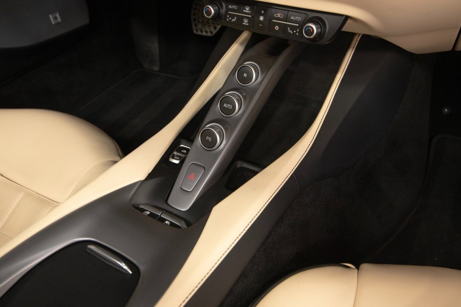 Used 2020 Ferrari Portofino image 54