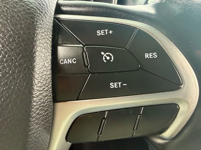 Used 2022 Jeep Grand Cherokee Laredo X image 14