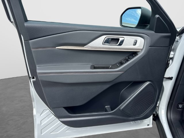New 2027 Ford Explorer Active RWD image 20