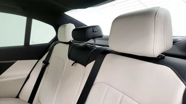 Used 2026 BMW 530i w/ M Sport Package RWD image 43