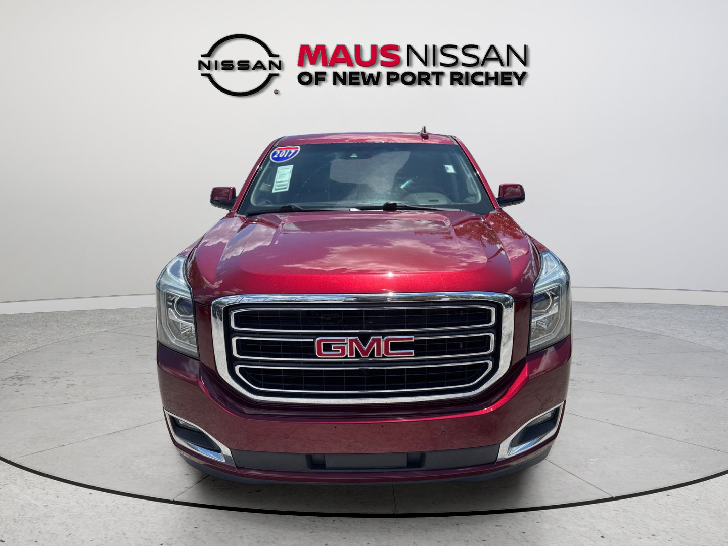 Used 2017 GMC Yukon SLT AWD/4WD image 2