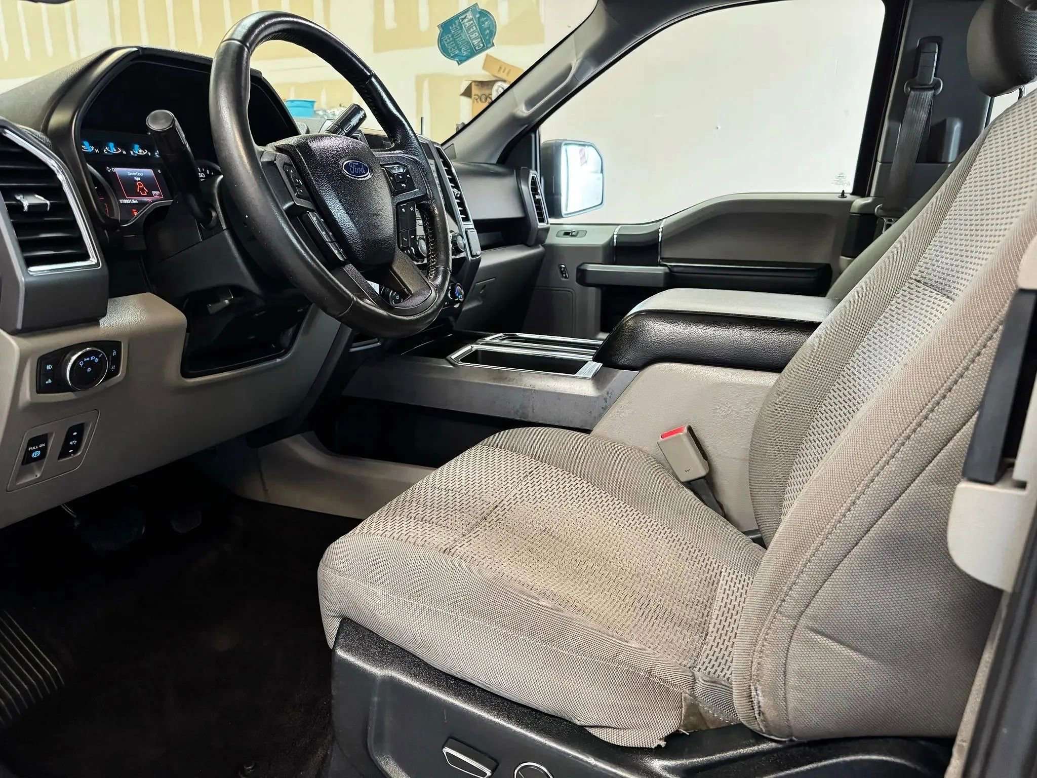 Used 2016 Ford F150 XLT w/ Equipment Group 301A Mid RWD image 10