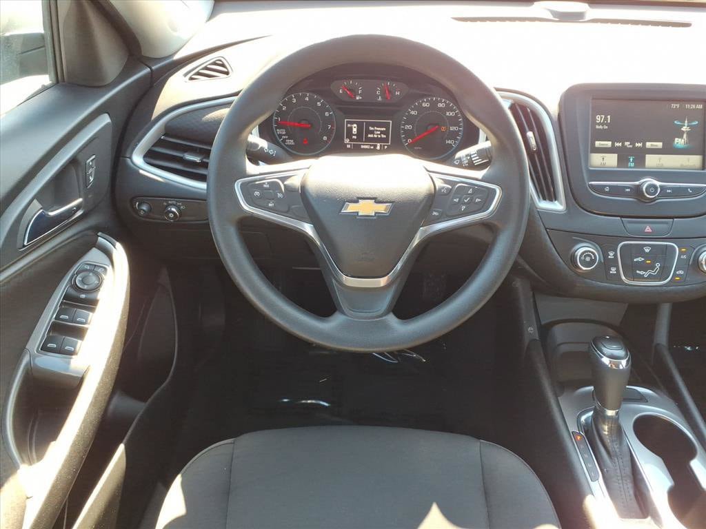 Used 2017 Chevrolet Malibu LS FWD image 29