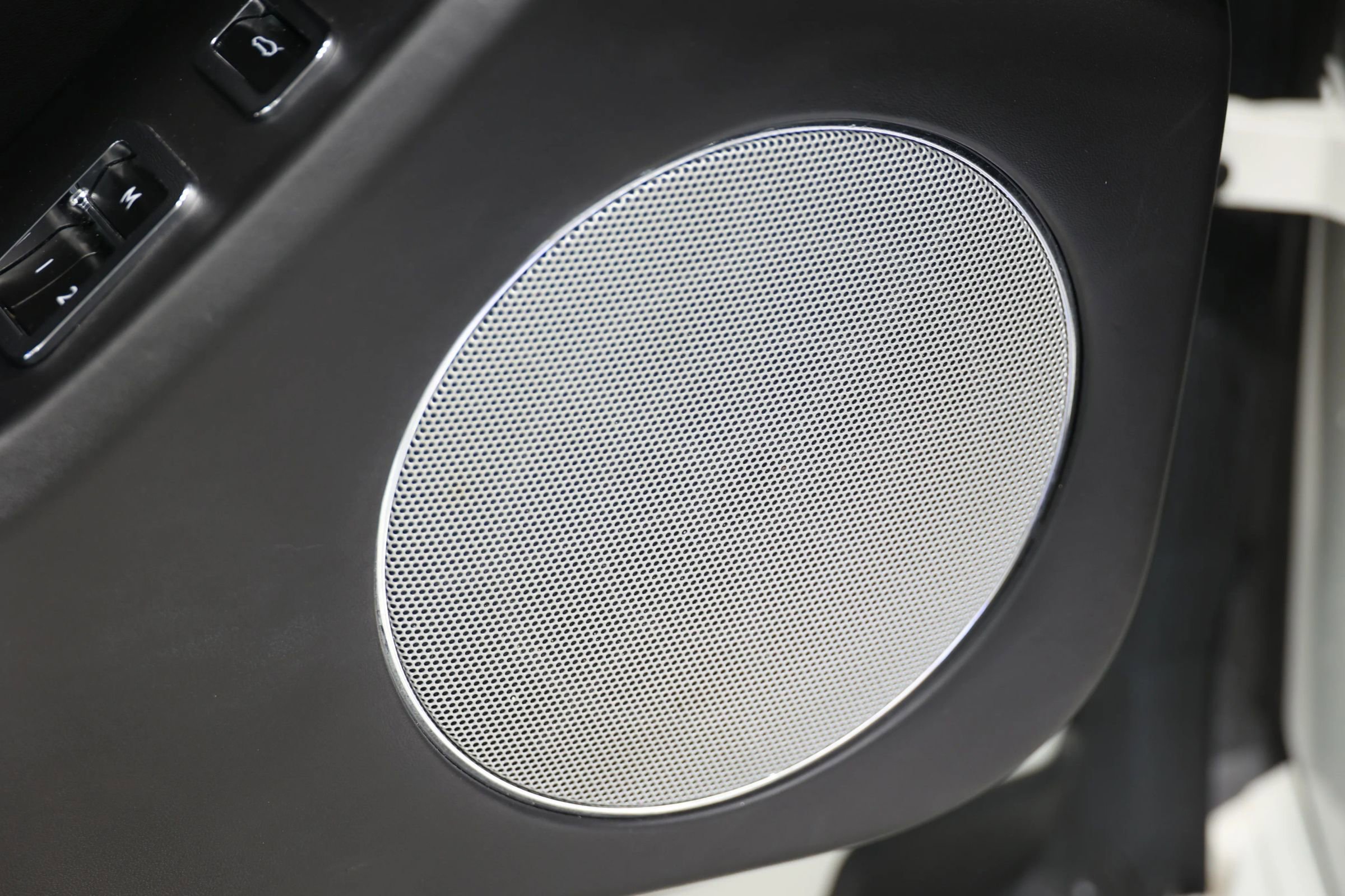 Used 2020 Bentley Flying Spur W12 image 15