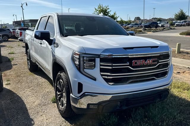 Used 2024 GMC Sierra 1500 SLT AWD/4WD image 2