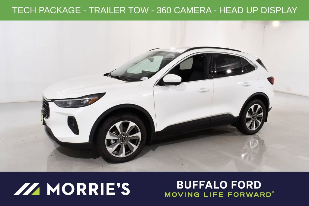 Used 2025 Ford Escape Platinum w/ Premium Technology Package image 1