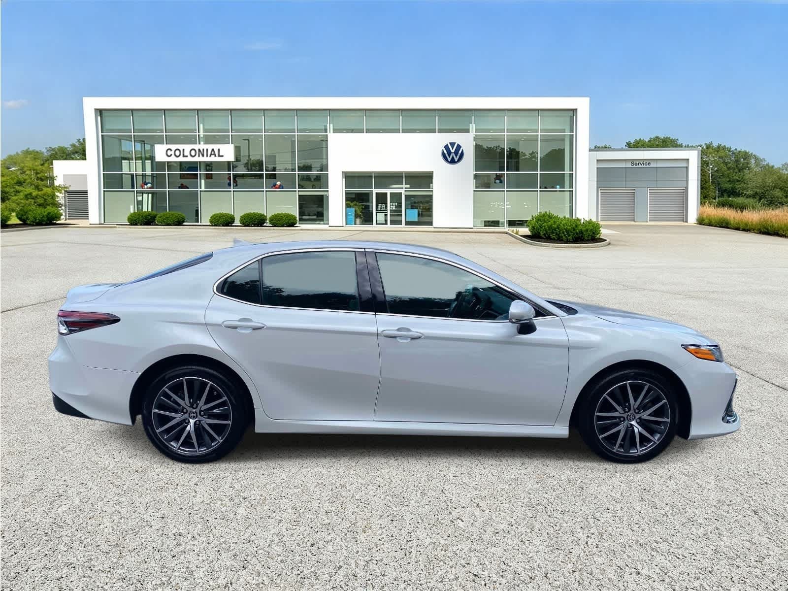 Used 2024 Toyota Camry XLE w/ Cold Weather Package AWD/4WD image 6