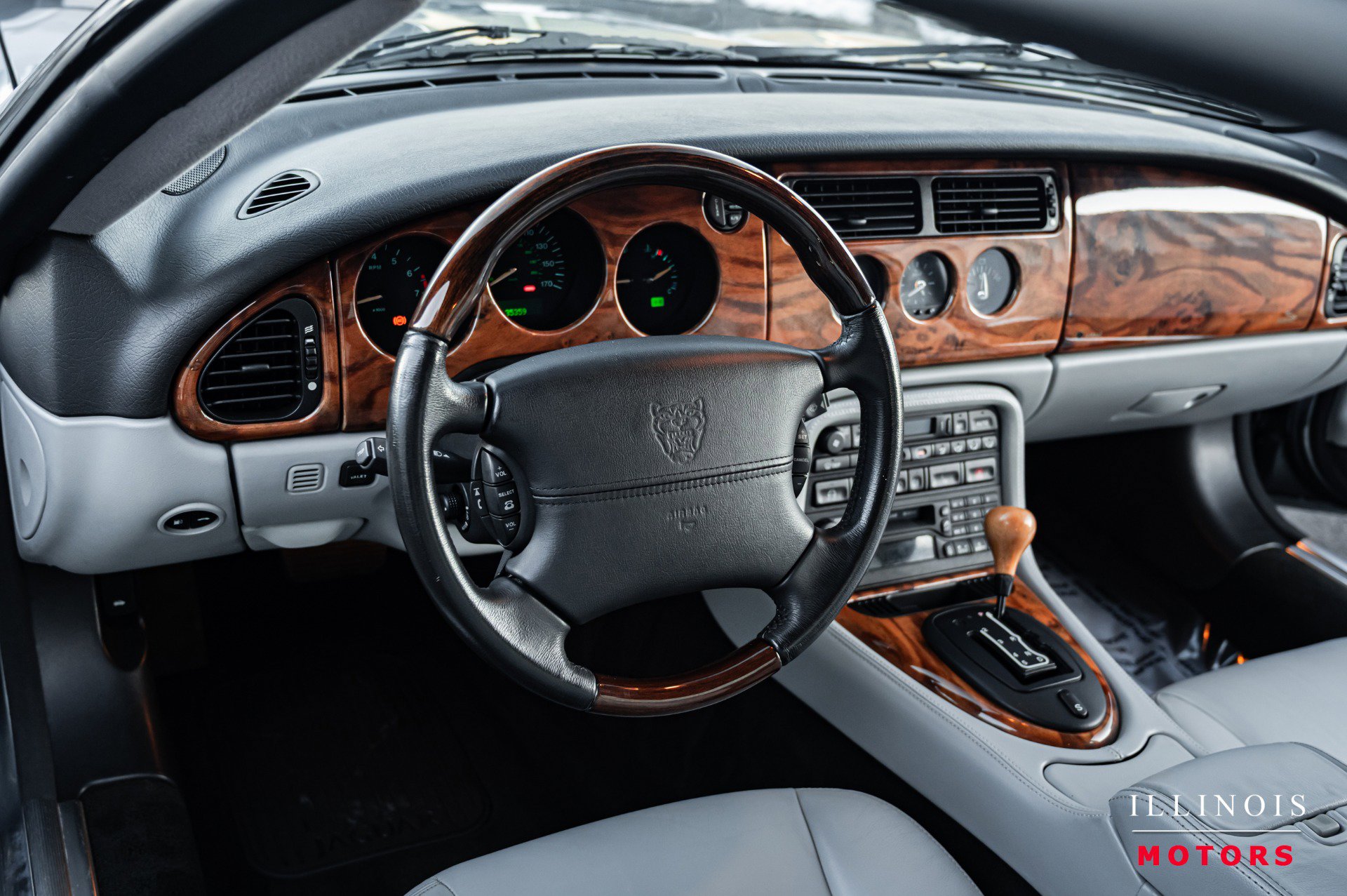 Used 2003 Jaguar XK8 Coupe image 19