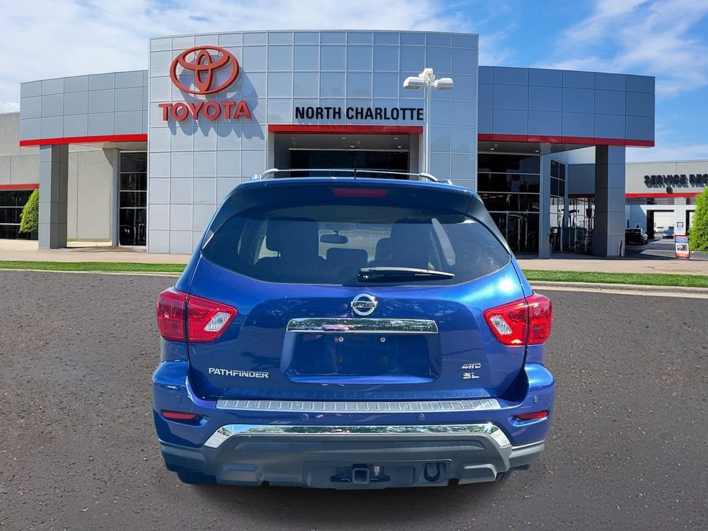 Used 2017 Nissan Pathfinder SL w/ SL Tech Package AWD/4WD image 6