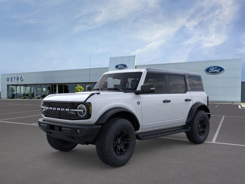 New 2025 Ford Bronco Outer Banks w/ Sasquatch Package
